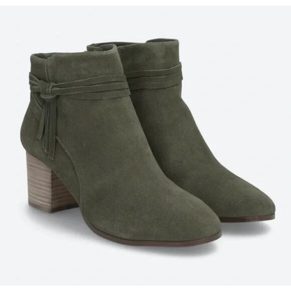 Violet & Red Olive Green Jenna Stacked Heel Ankle Bootie Size 6 - Picture 1 of 8
